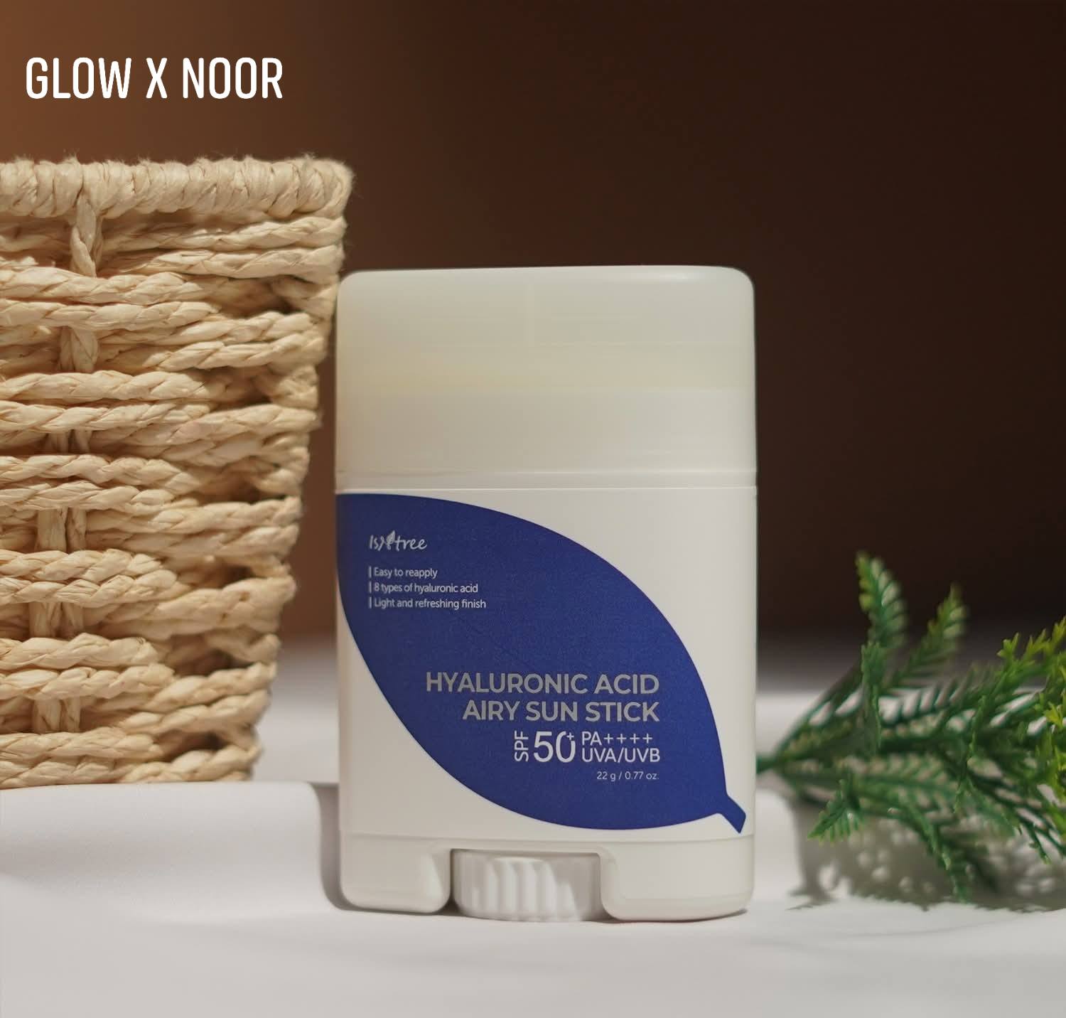 Isntree Hyaluronic Acid Airy Sun Stick SPF50+ PA++++ - Image 2